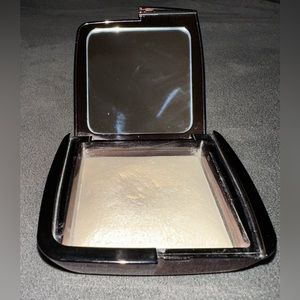 Hourglass Ambient Lighting Powder Diffused Light